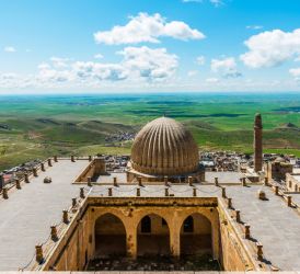 Uçaklı Butik Mardin Turu